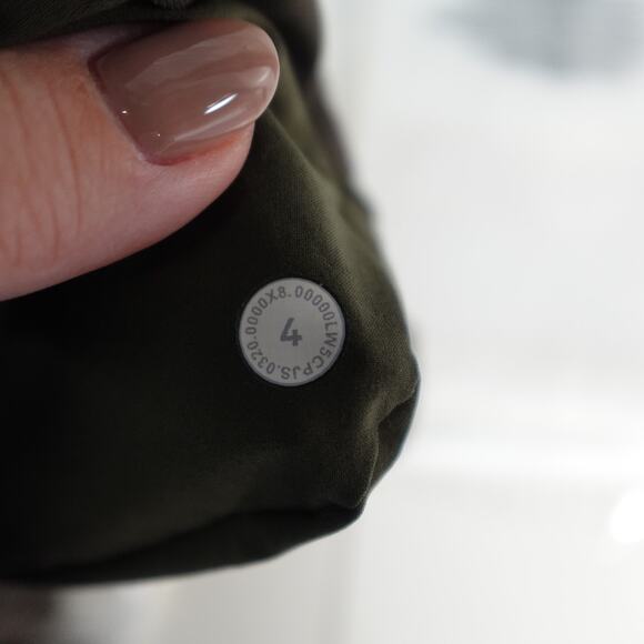 Lululemon Pants Womens 4 On The Fly Jogger 25" Luxtreme Olive Athleisure Casual - Picture 7 of 8